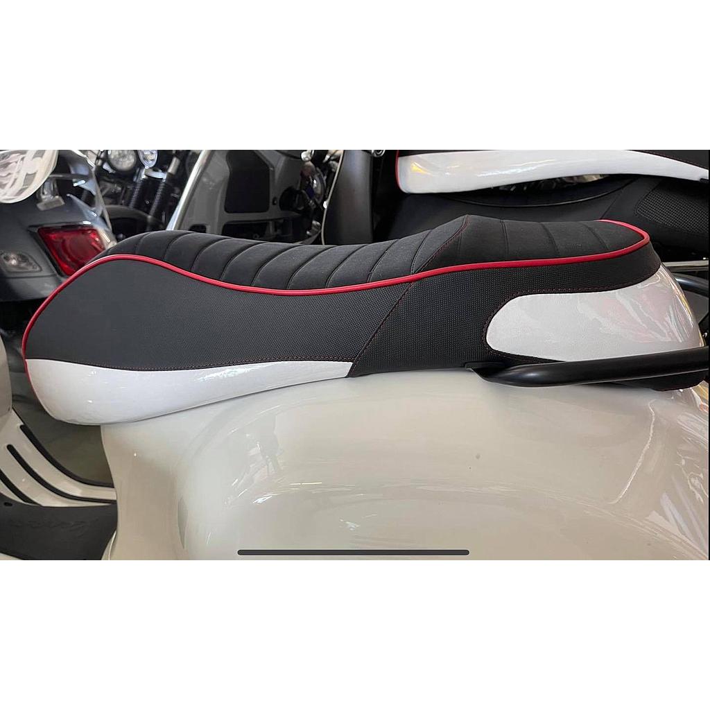 [EvoDuo2_wt_wt_bk_bk] ﻿Sitzbank "EvoDuo 2" mit SocialMedia Feld für Vespa GTS 125/300 ab BJ 2014﻿ (weiss)