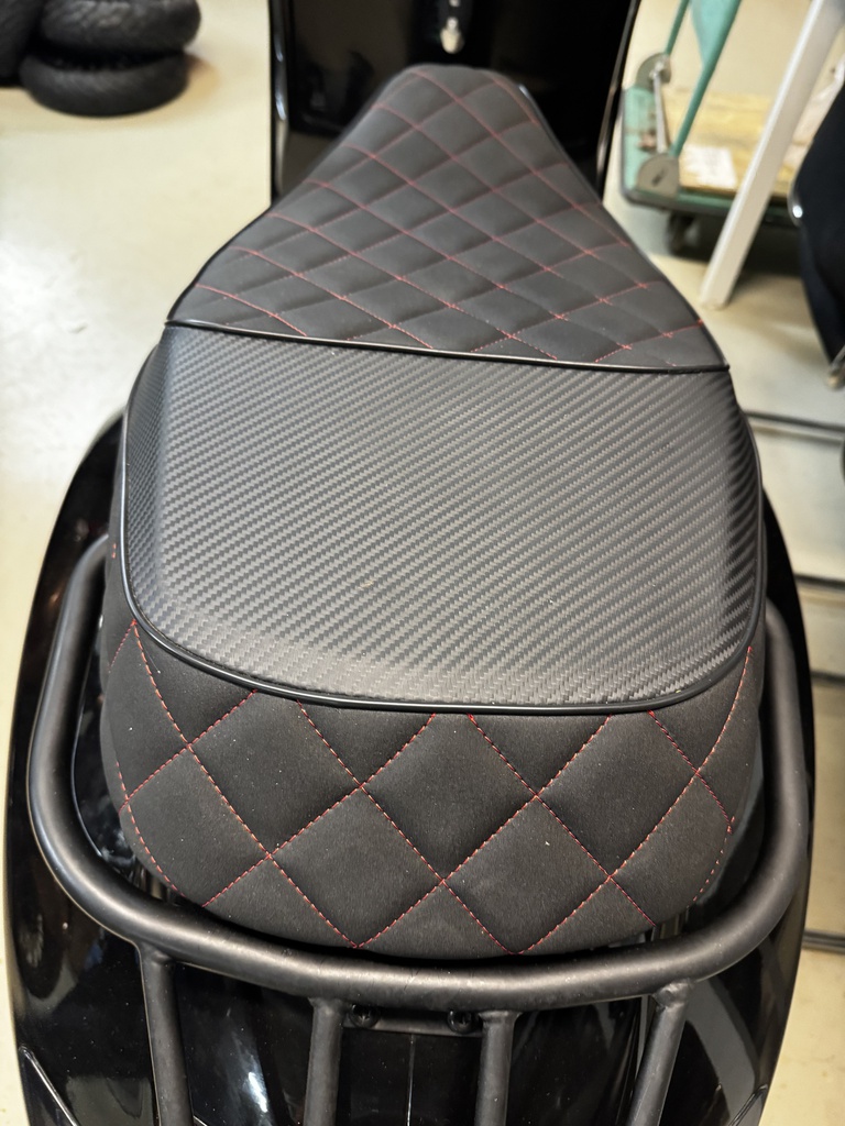 Sitzbank Elegante Evo Duo 2.0 Rote Nähte Nisa