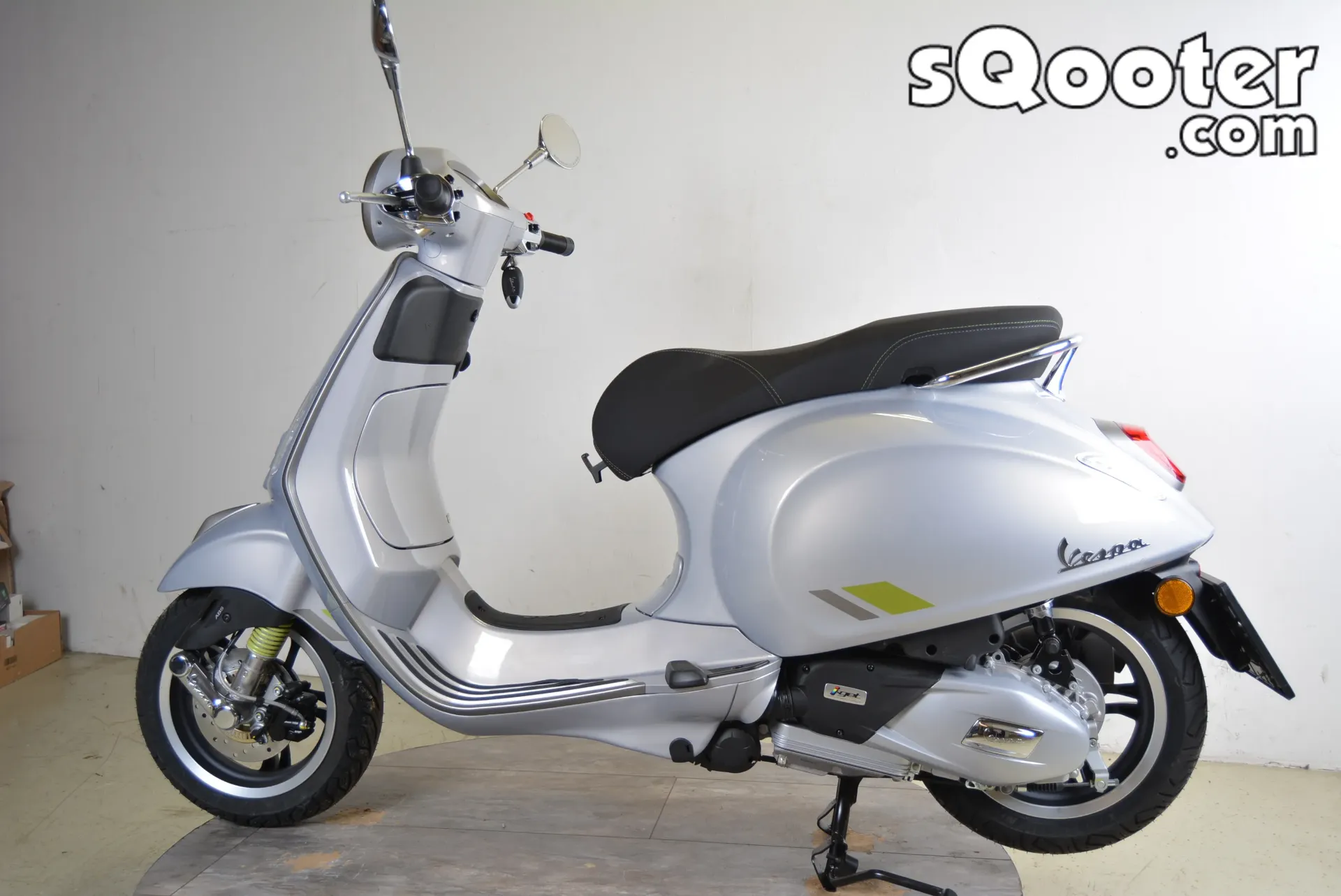 Primavera 125 Tech FL MY24 Euro 5 + JETZT! EASYSTART Bonus (statt 5.899,-)