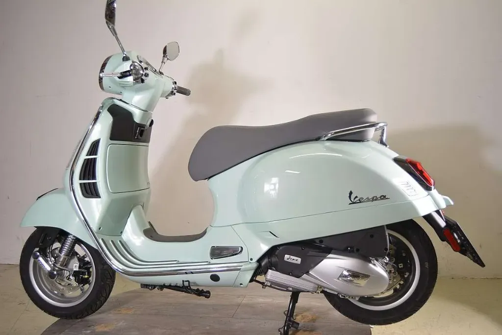 [GTS125MY25_vr] Vespa GTS 125 Classic Euro 5+ MY25 JETZT! EASYSTART Bonus (statt 6.399,-) (Verde relax)